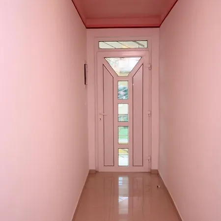 شقة 3183c سلانو